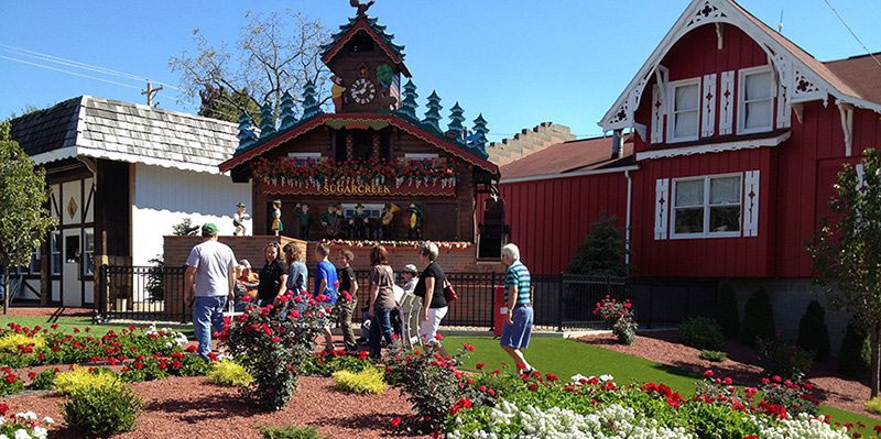World's Largest Cuckoo Clock - landscape worlds largest cuckoo clock 3